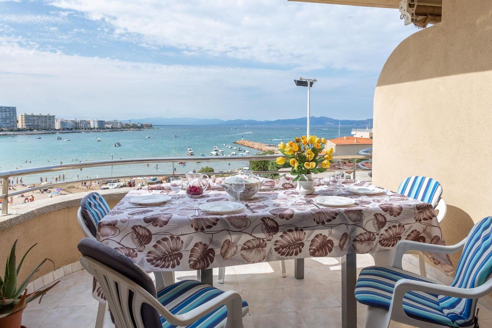 Passeig Del Mar Apartment L' Escala Ngoại thất bức ảnh